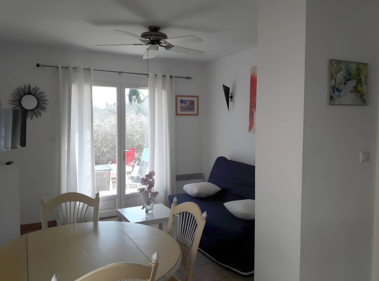 Mazet en residencia segura con piscina cerca de las Alpilles y del centro de la ciudad in Saint-Rémy-de-Provence, Region de Arles