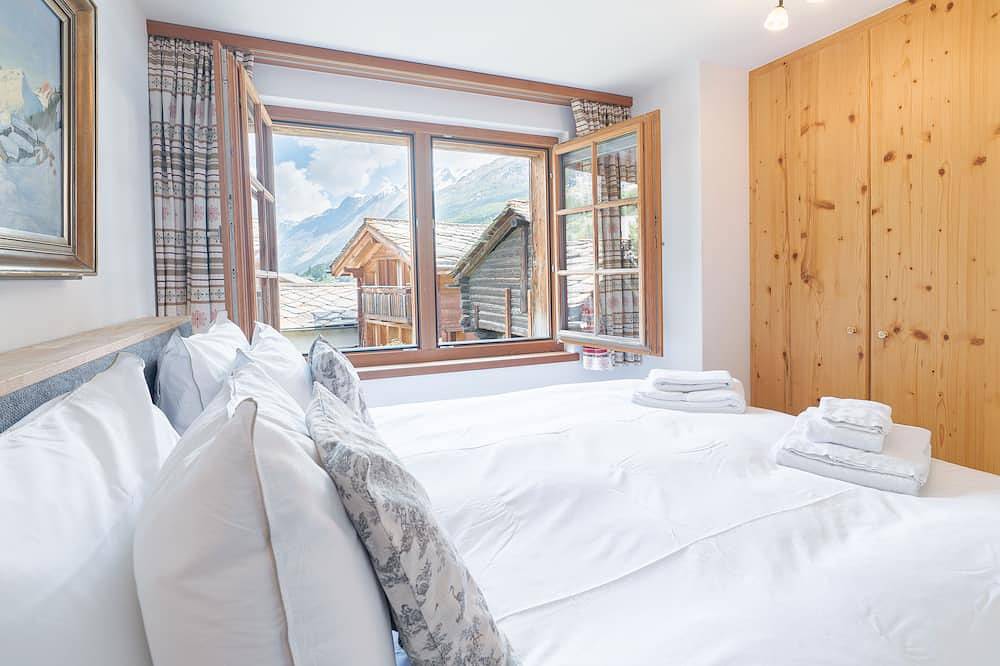 Entire apartment, Chalet Ulysse Zermatt / 8 guests / in Zermatt, Wallisian Alps