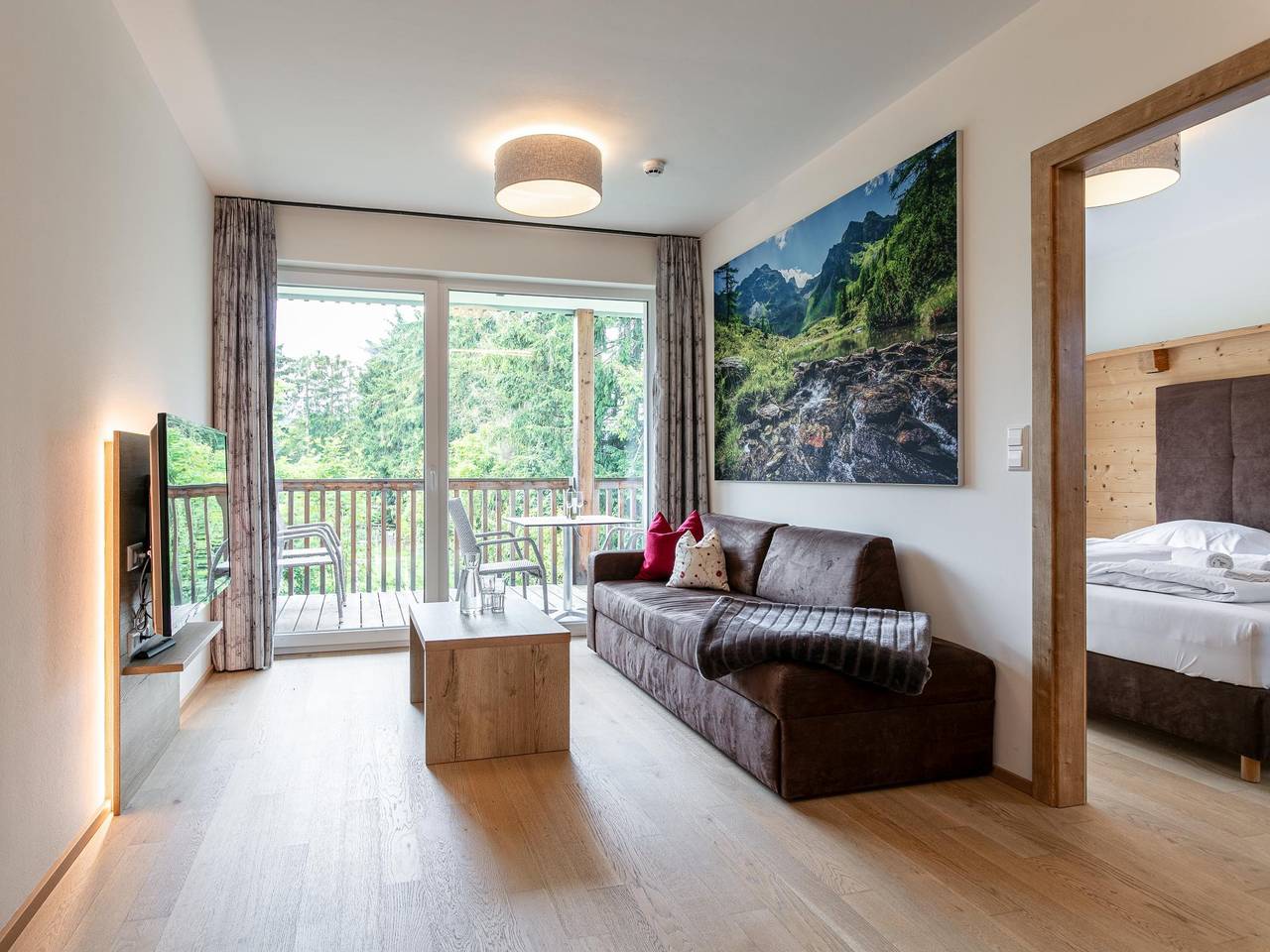 Ganze Wohnung, Luxuswohnung mit Süd-West-Balkon in Haus, Schladming-Dachstein