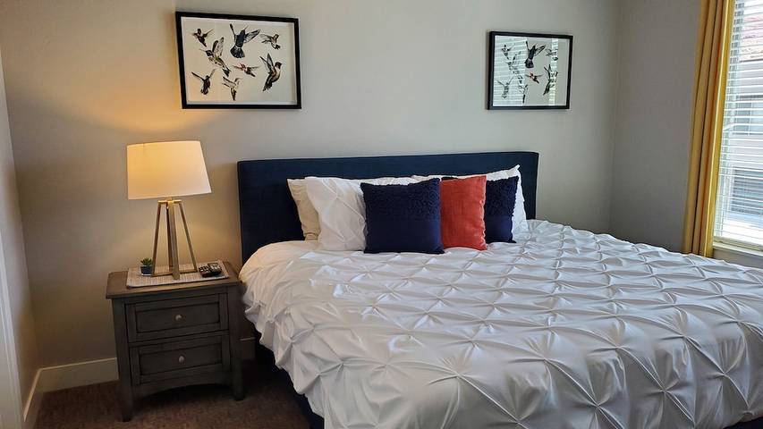 Vacation rental for 29 people, with pool and hot tub as well as balcony, with pets in Moab