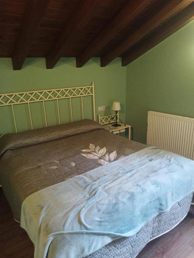 Casa rural para 8 personas, con vistas y jardín, Familias con niños en Parque Nacional de Los Picos de Europa - 2