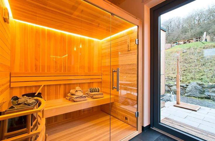 Ferienhaus für 4 Personen, mit Ausblick und Garten sowie Sauna - 1