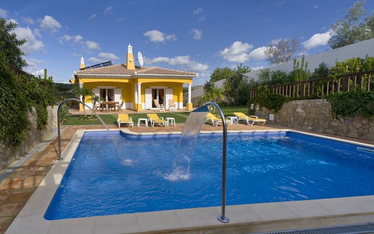 Location de vacances pour 8 personnes dans Boliqueime