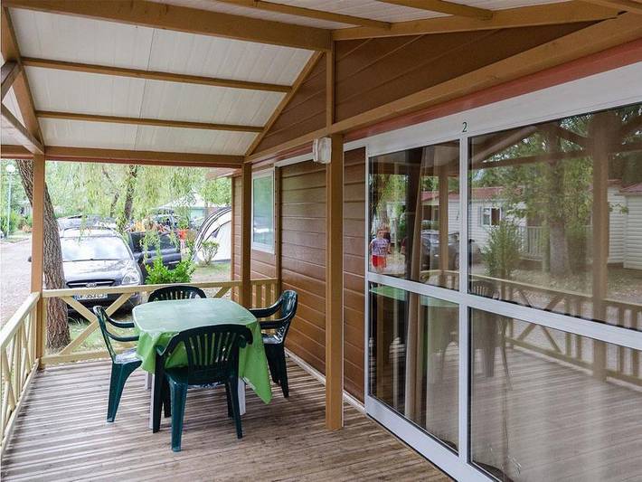 Chalet pour 5 personnes, avec bassin pour enfant, animaux acceptés dans l' Ain - 2