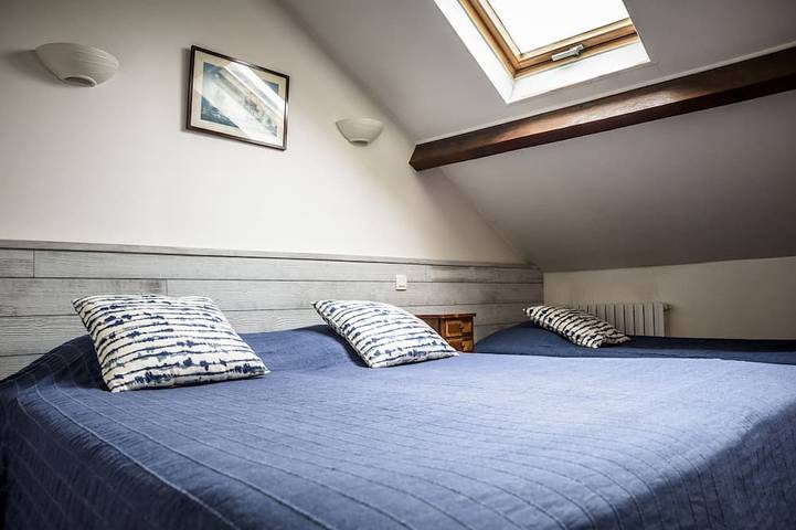 Ferienhaus-Traditionell-Ensuite mit Badewanne und Dusche-Gartenblick in Luc-sur-Mer, Caen und Umgebung