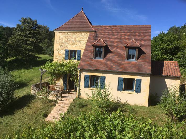 Gîte pour 6 personnes, avec piscine à Plazac