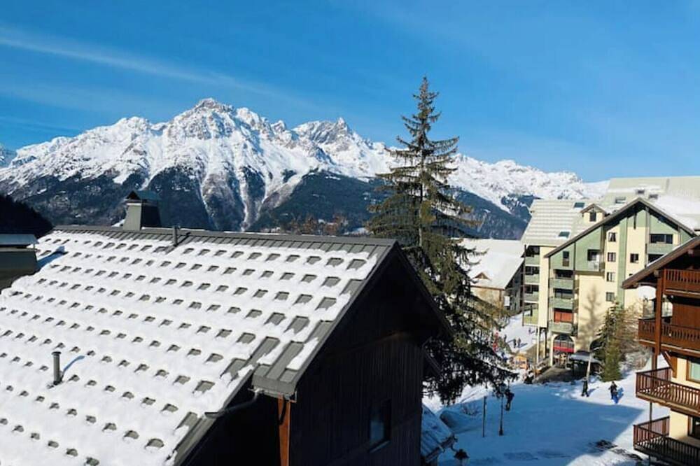 Entire apartment, Apartment 6-8 Pers Chalet Des Neiges Swimming pool -Sauna in Oz, Écrins National Park