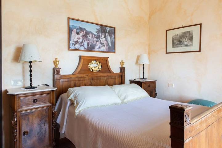 Big Private Garden, AC, Swimming Pool, Hot Tub, Huge Play Area, & Great Views in Capannori, Provincia di Lucca