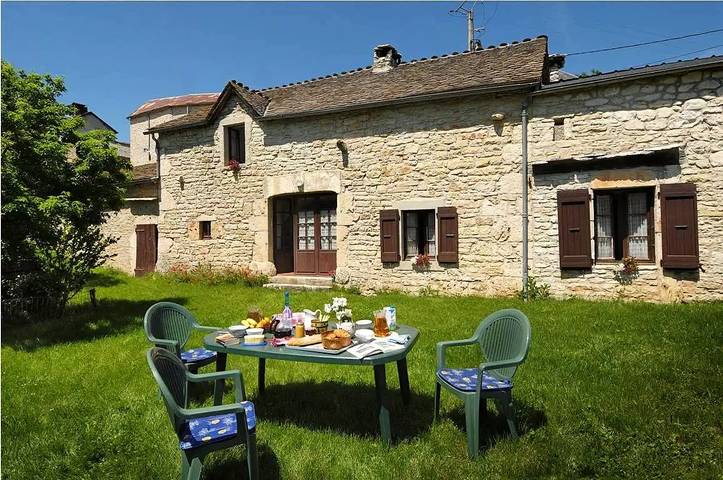 Gîte pour 5 personnes, avec jardin et piscine, animaux acceptés - 1