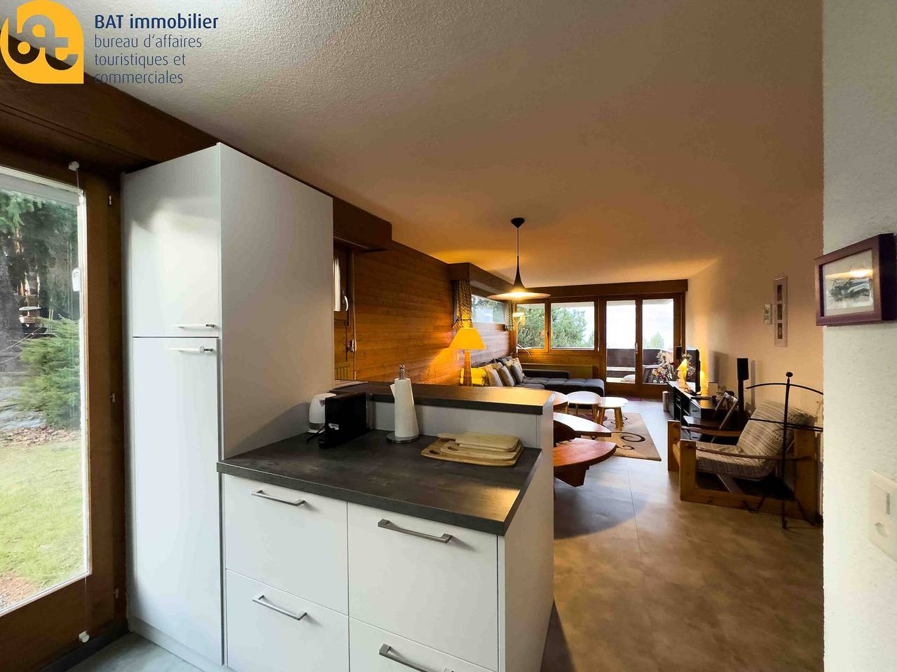 Apartamento entero, Cité Radieuse C Lagettes n°123, bright ground floor flat in Chalais (Suiza), Alpes del Valais