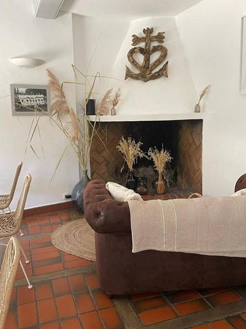 Hôtel pour 3 personnes, avec piscine et jardin dans Bac du sauvage - 4