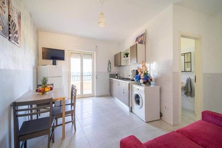 Gîte pour 2 personnes, avec jardin et vue, animaux acceptés à Strongoli - 4