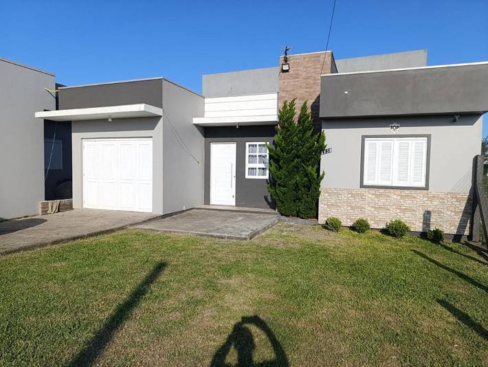 Casas e apartamentos de temporada para 8 pessoas, com jardim em Imbé