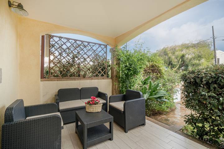 Appartamento per 4 persone, con terrazza e giardino a Pittulongu