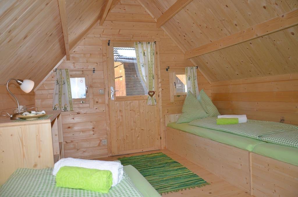 "Schlafnester" in Gailtaler Alpen, Berg im Drautal