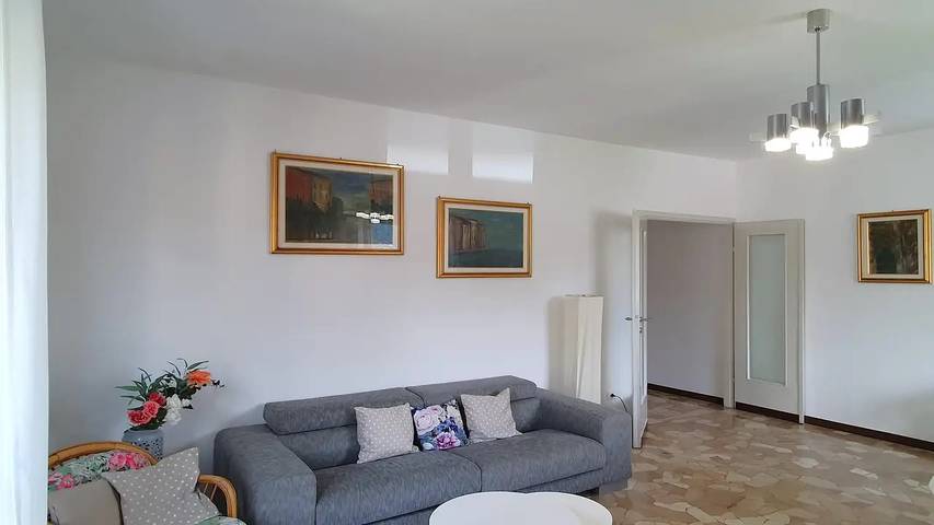 Ferienwohnung für 5 Personen, mit Balkon in Maccagno con Pino e Veddasca - 2