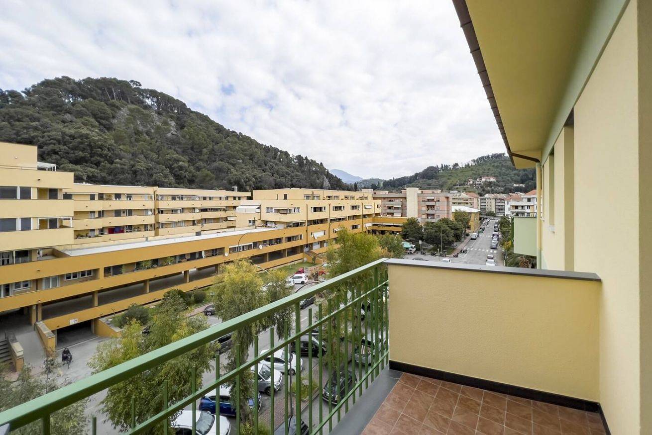 Ganze Wohnung, Joivy Family Flat w/Terrace & Parking near Beach in Riva Trigoso, Sestri Levante