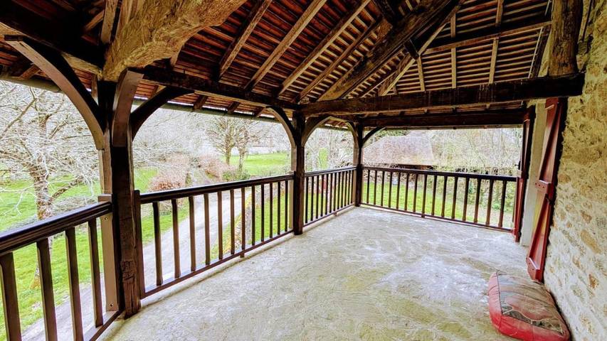 Location de vacances pour 10 personnes, avec piscine et jardin à Château-Chervix - 3