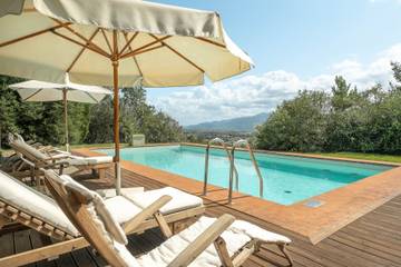 Vacation Rental for 6 Guests in Lucca, Lucca Province, Picture 3