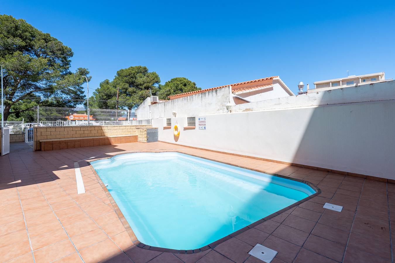 Apartamento entero, Apartamento 'Balvedere I' con piscina compartida, Wi-Fi y aire acondicionado in Miami Playa, Costa Dorada