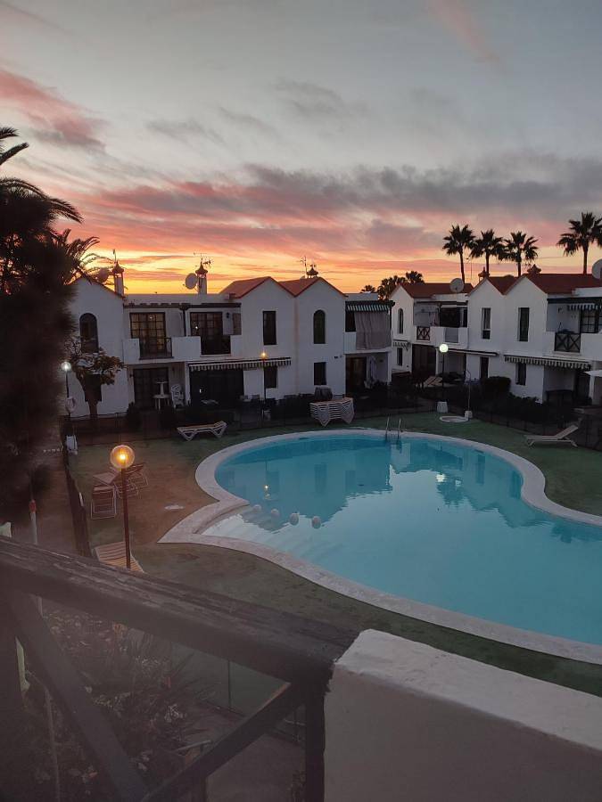 Appartamento per 2 persone, con panorama e balcone nonché piscina in Playa de Amadores