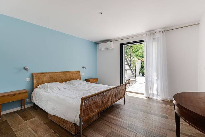 Location de vacances pour 8 personnes, avec terrasse et jardin à Saint-Marc-Jaumegarde - 3