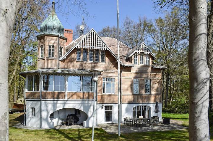 Ferienhaus für 8 Personen, mit Balkon/Terrasse - 1