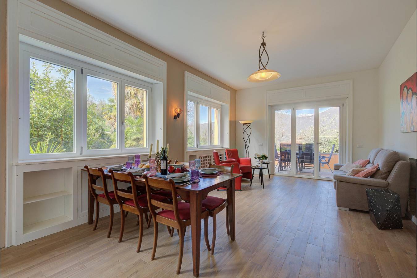 Villa Giulia - Privacy 5 min walk to Lake in Porto Valtravaglia, Lago Maggiore (Lombardy)