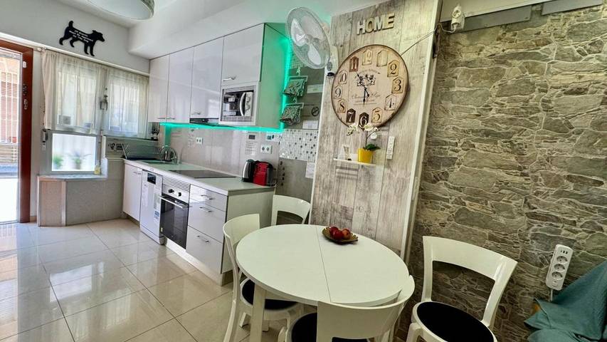 Location de vacances pour 2 personnes, avec terrasse, adapté aux familles à Badalona - 4