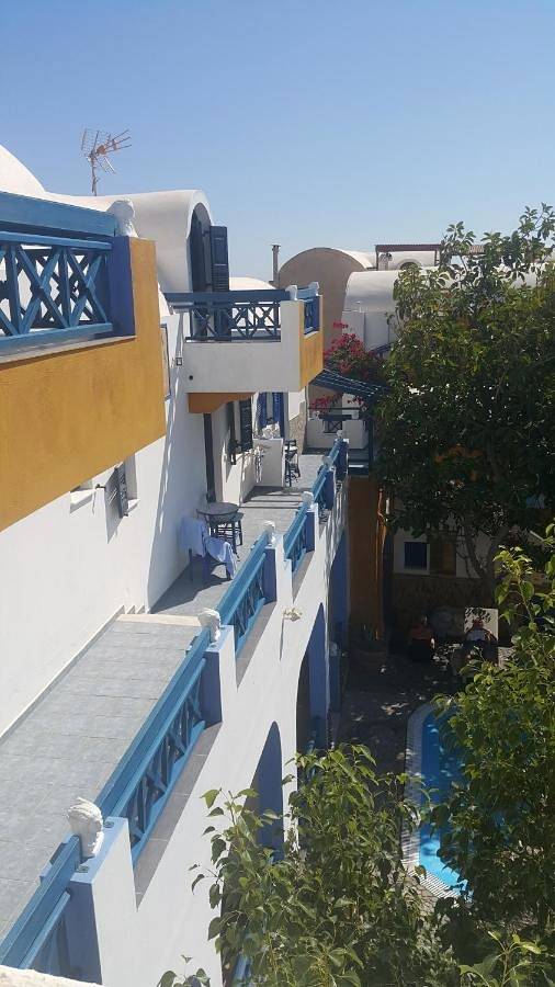 Darzenta Athina Apartments Perissa in Perissa, Santorin