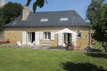Gîte pour 4 personnes, avec jardin et terrasse à Brée