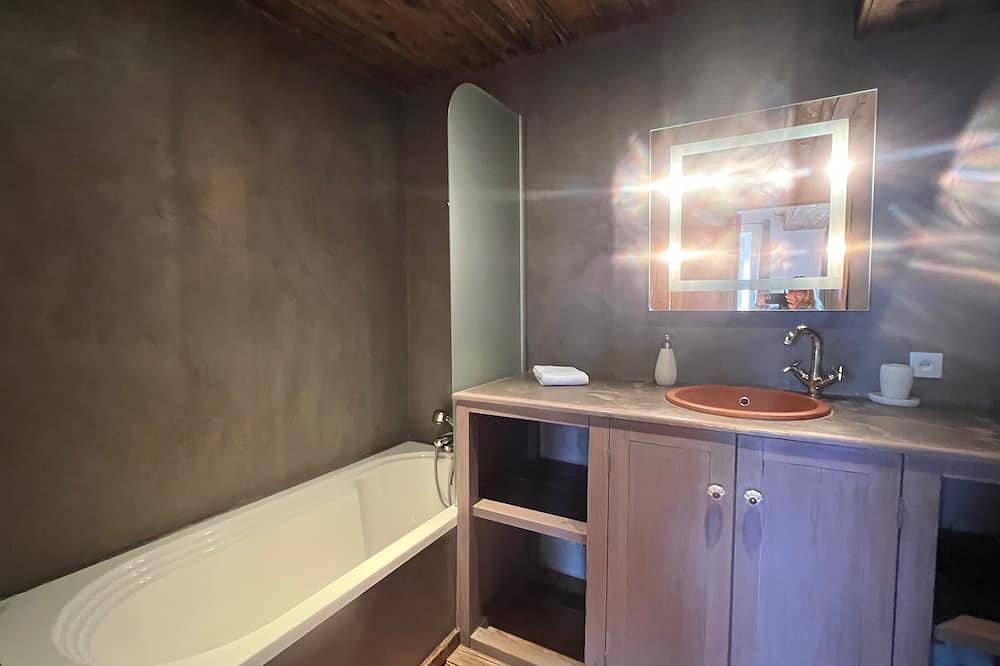 Appartement entier, Soie - Fabulous 1-bedroom apartment in quaint Seillans in Seillans, Région de Draguignan