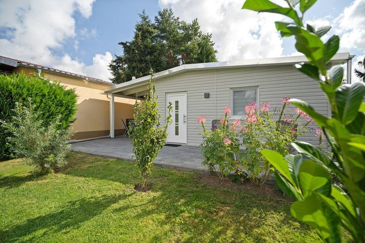 Ferienhaus für 3 Personen, mit Terrasse und Garten in Röbel-Müritz