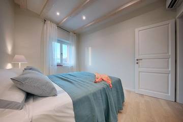 Villa for 10 People in Vis Town, Vis, Photo 2