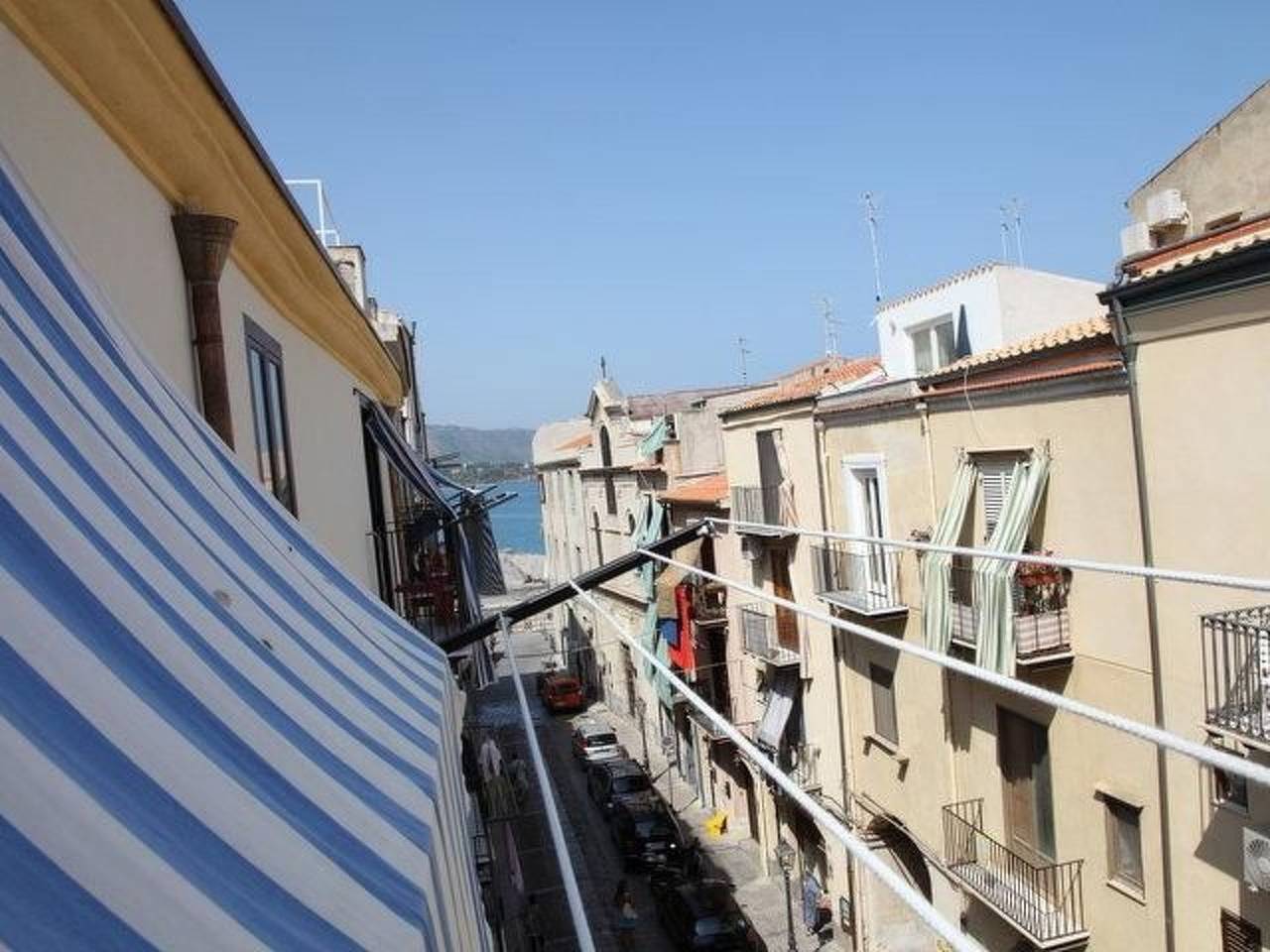 Hel lejlighed, Ferielejlighed for 6 personer med balkon in Cefalù, Cefalù (Kommune)