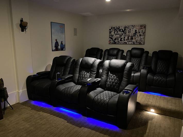 Vacation rental for 17 people, with hot tub and balcony in Big White