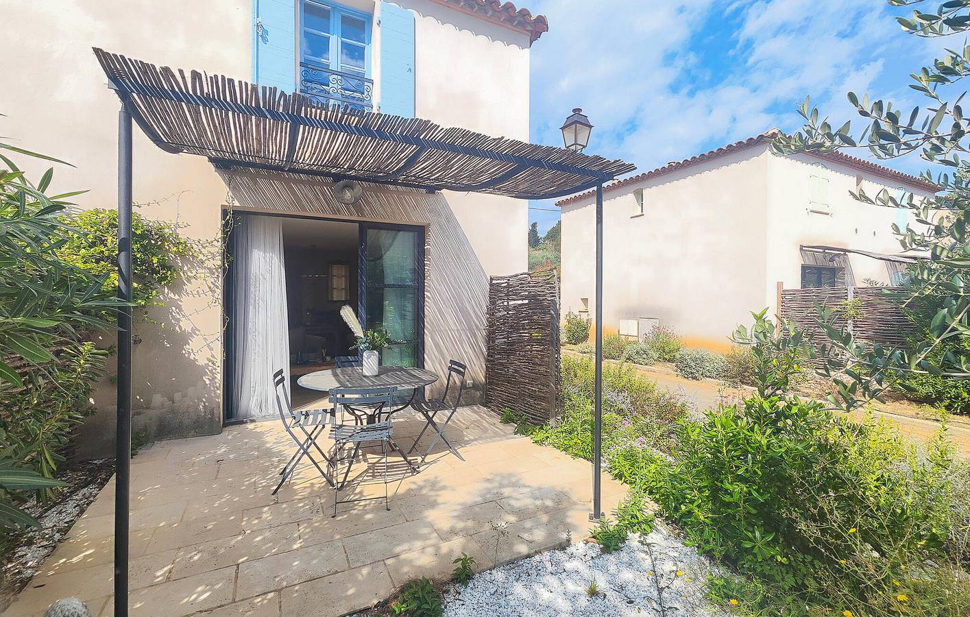 Appartement confortable avec parking et Internet, à 2,5 km de Tournissan in Saint-Laurent-de-la-Cabrerisse, Région de Narbonne