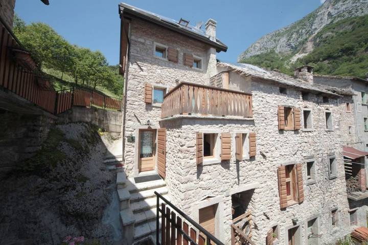 Appartamento per 4 persone, con Balcone e Terrazza nonché Panorama in Provincia di Pordenone