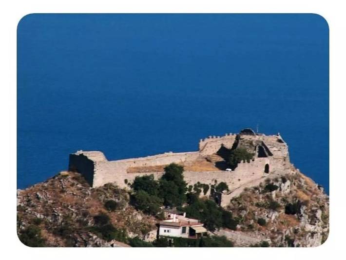 Gîte pour 2 personnes, avec balcon à Piedimonte Etneo - 2