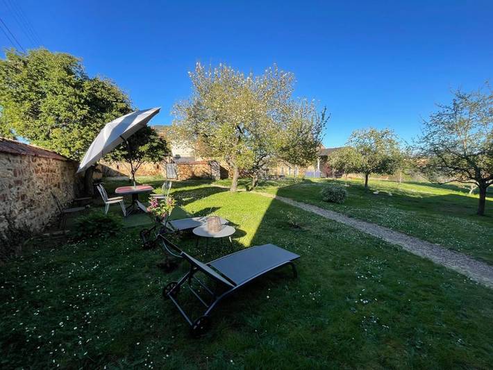 Location de vacances pour 7 personnes, avec vue et jardin, animaux acceptés à Sainte-Sévère-sur-Indre