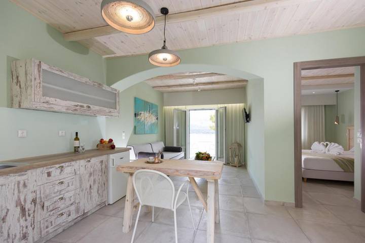 Location de vacances pour 2 personnes, avec vue ainsi que jardin et piscine dans Samos (Grèce) - 4