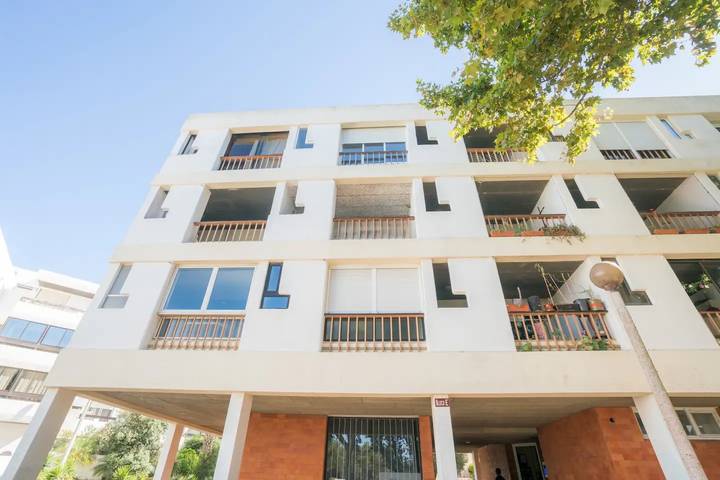 Ganze Wohnung, Ferienwohnung 'Carcavelos Praia' mit privater Terrasse, Balkon und Wlan in Carcavelos e Parede, Costa de Lisboa