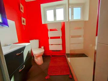 Cottage pour 8 personnes, avec terrasse et vue à Druyes-les-Belles-Fontaines