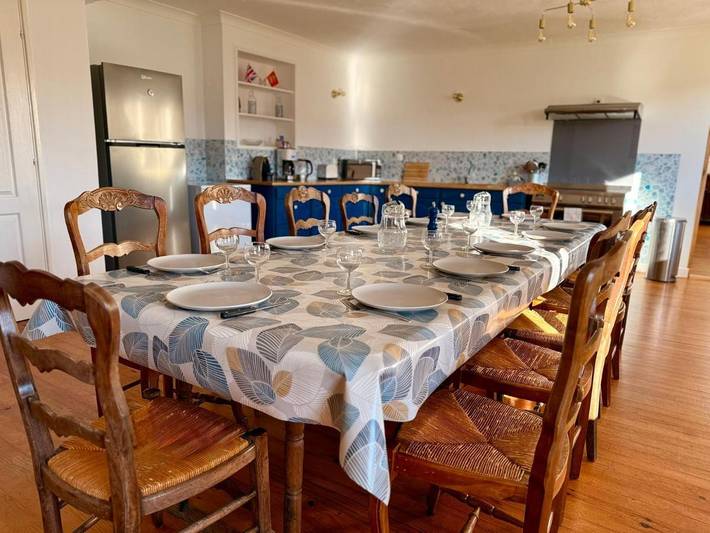 Location de vacances pour 12 personnes, avec jardin à Saint-Côme-du-Mont - 2