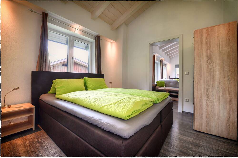 Ganze Wohnung, Wunderschöne neue Ferienwohnung fur 2-7 personen. 4 Edelweiss in Lofer, Pinzgau