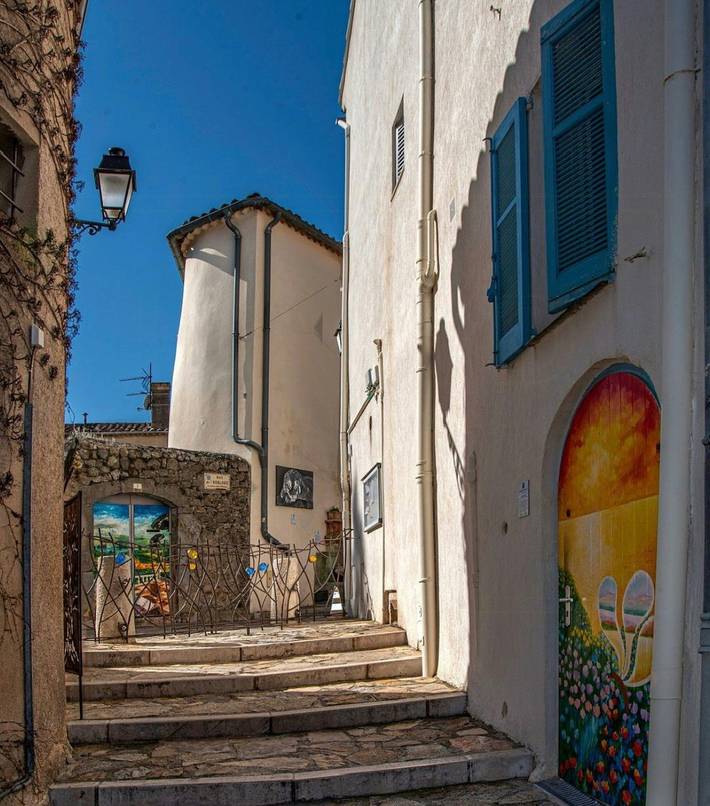 Location de vacances pour 4 personnes, avec terrasse, adapté aux familles à Tourrettes - 4