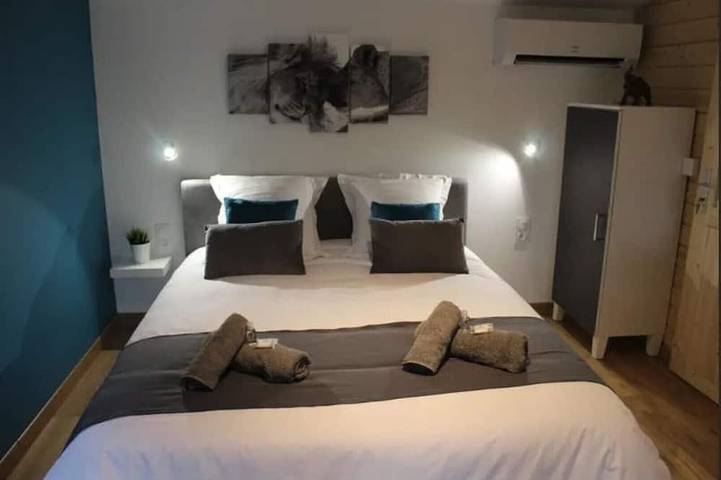 Gîte pour 2 personnes, avec piscine ainsi que jardin et balcon à Saint-Maximin-la-Sainte-Baume - 2