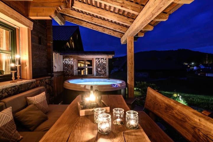 Ferienwohnung für 4 Personen, mit Balkon/Terrasse und Whirlpool sowie Terrasse und Garten in Landkreis Regen