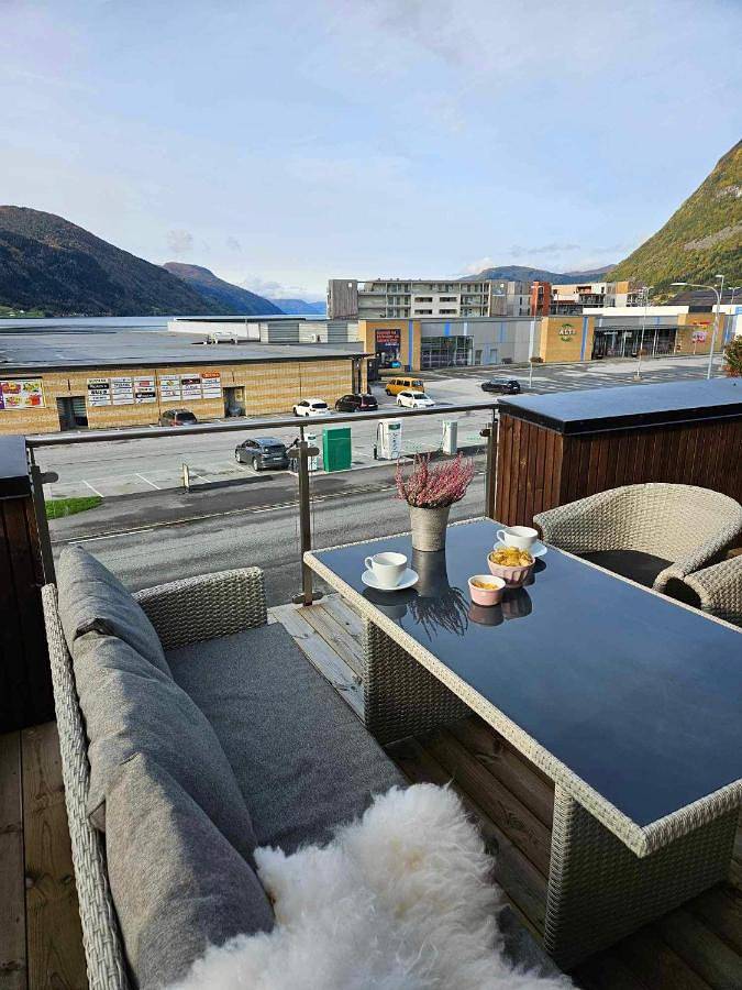 Ferienwohnung für 9 Personen, mit Balkon und Ausblick - 1