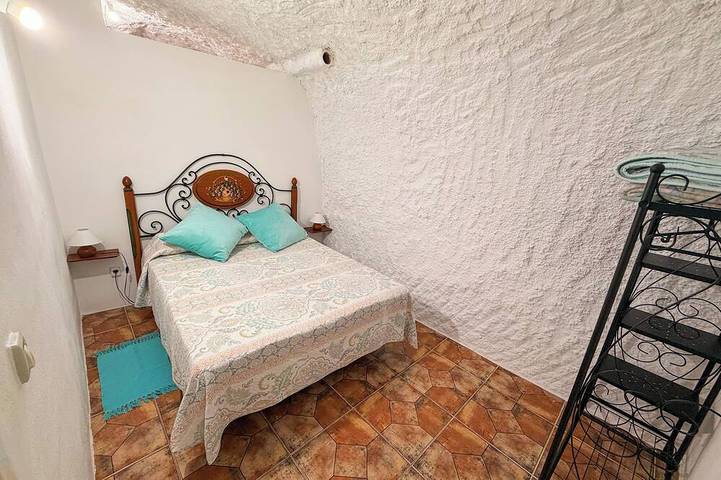 La Herencia Cave House, Private Hot Tub, and Views in El Roque (Tenerife), San Miguel de Abona